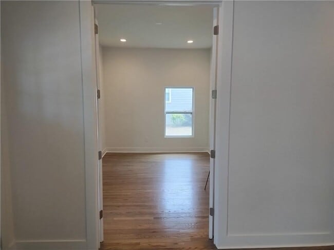Building Photo - 3279 Elm St