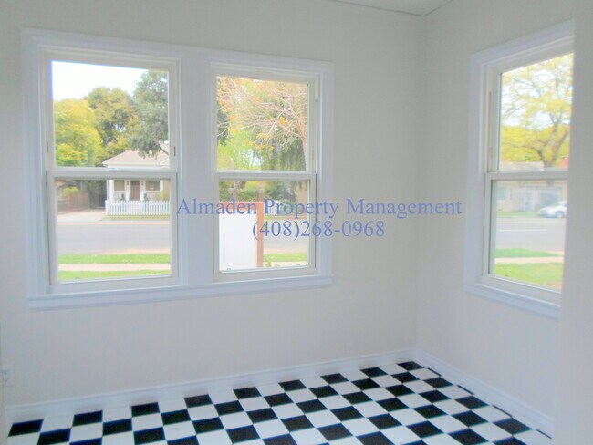 Foto del edificio - Charming Home in the Heart of Willow Glen! Hardwood Floors!!