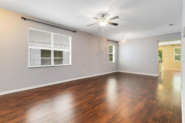 Foto del edificio - 12832 Oulton Cir