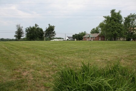 Foto del edificio - 1504 Campbellsville Rd