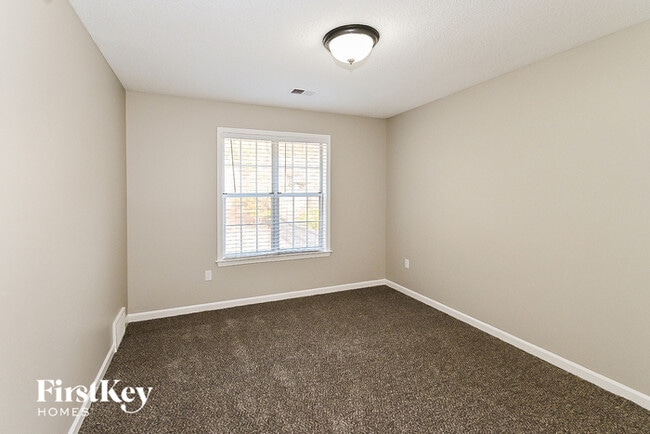 Building Photo - 8638 Bell Ridge Dr