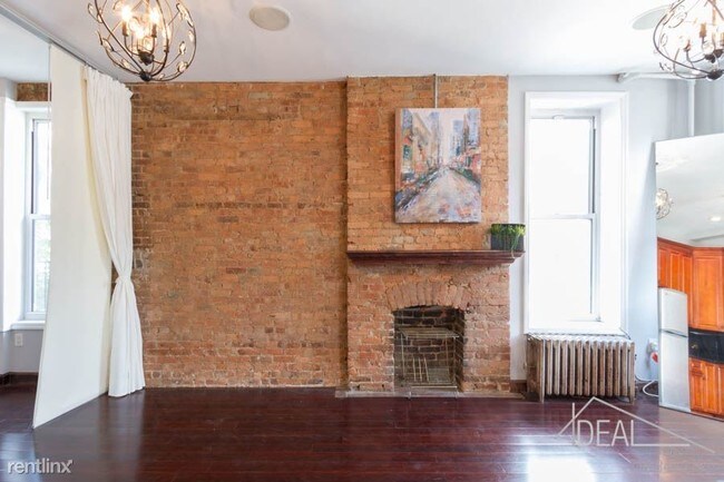 Building Photo - 495 3rd Ave