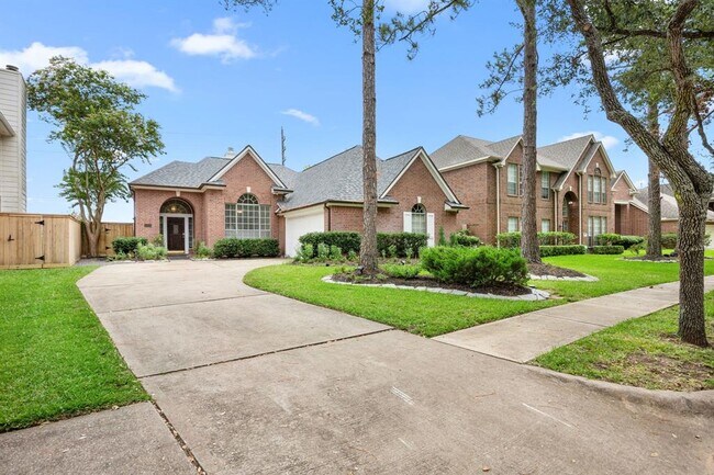 Foto del edificio - 4702 Forest Home Dr