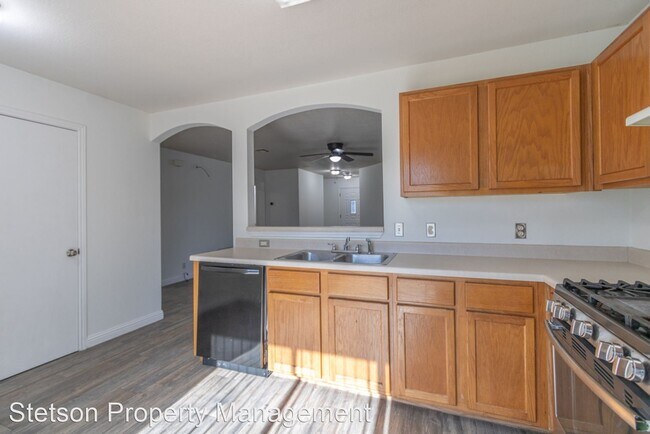 Foto del edificio - 3 br, 2 bath House - 202 Golden Gate Dr