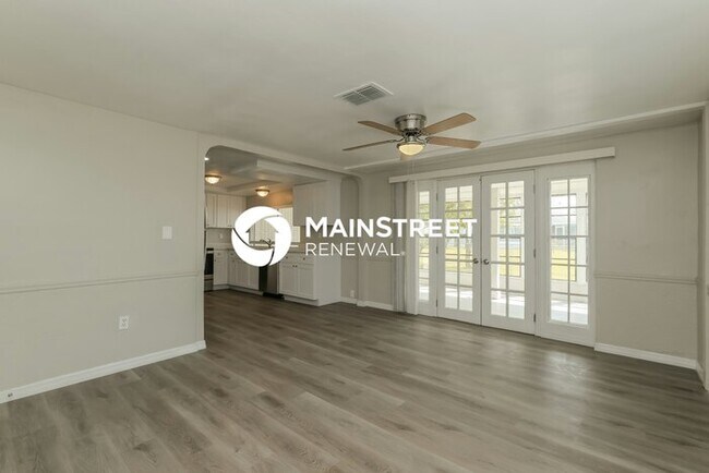 Building Photo - 3 Bedroom Pet-Friendly Home in Holiday, FL...