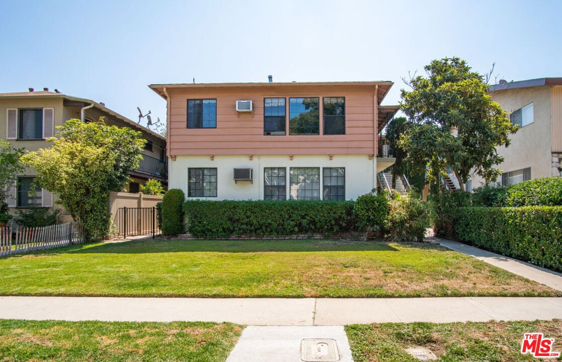 Primary Photo - 1124 San Rafael Ave