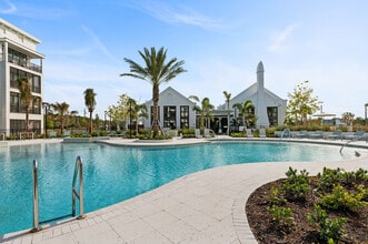 Building Photo - Lunara