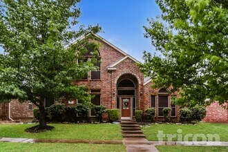 Building Photo - 217 Gatehouse Dr