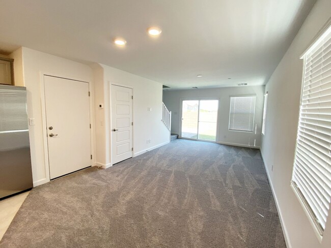 Foto del edificio - 3 Bedroom 2.5 bath home in Townhome in Cad...