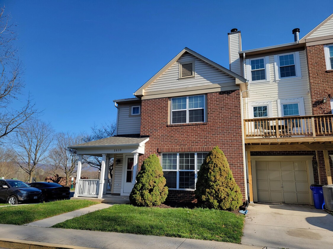 2635 Warren Way, Frederick, MD 21701 Townhome Rentals in Frederick MD