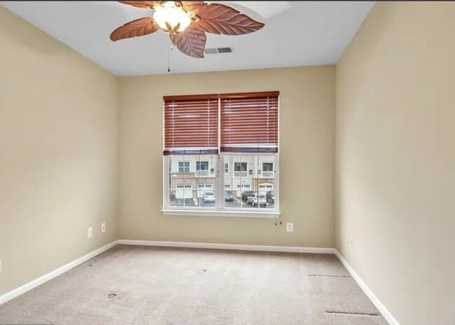 Foto del edificio - 43865 Hickory Corner Terrace