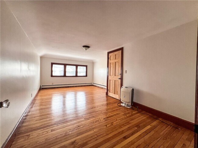 Foto del edificio - 190 Juniper St