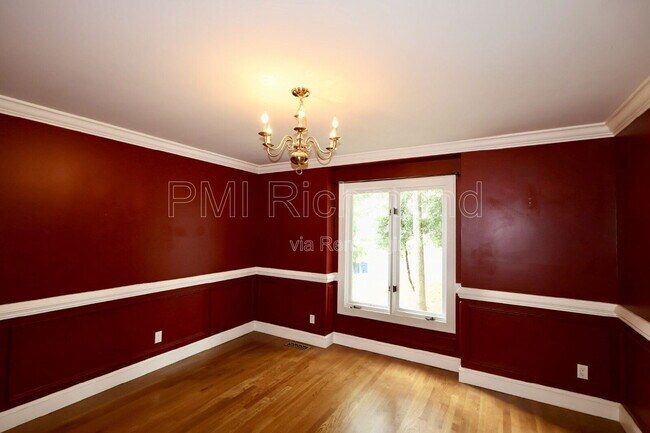 Foto del edificio - 11418 Hardwood Dr
