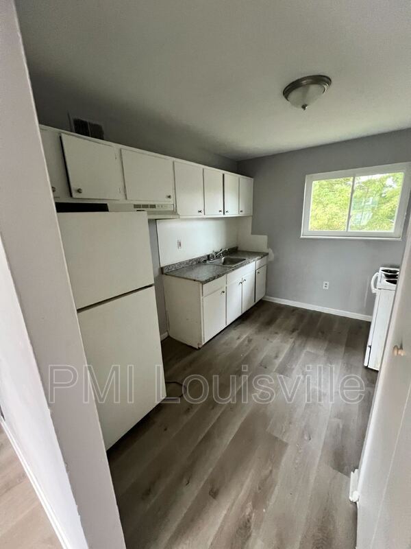 5511 Yucca Ln Unit 5, Louisville, KY 40258 Condo for Rent in