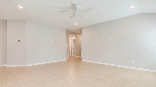 Foto del edificio - 141 Linden Ln