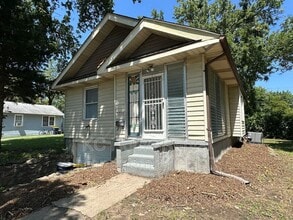 Building Photo - 3708 E 72nd St