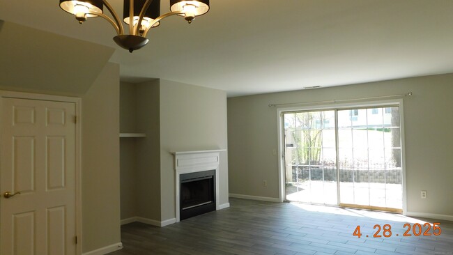 Foto del edificio - 41 Tamarack Ave