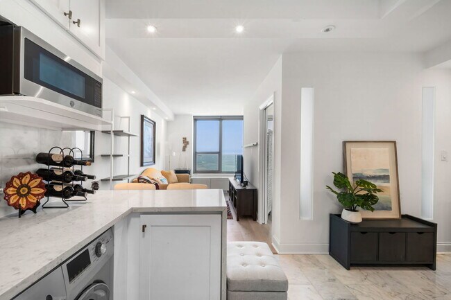 Foto del edificio - 1550 N Lake Shore Dr