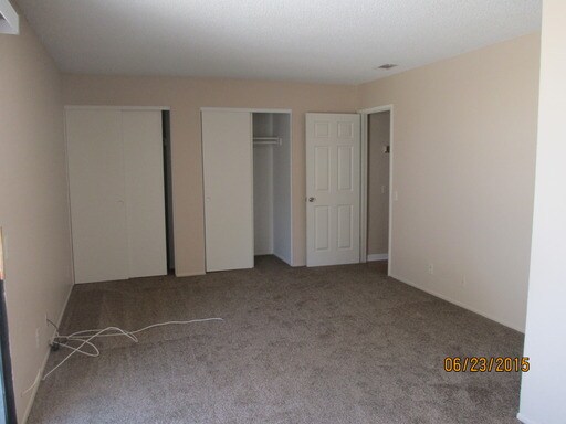 Building Photo - 1109 W Cypress Ave