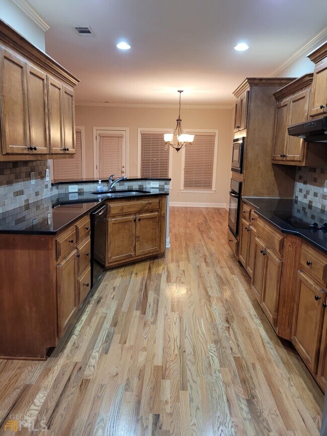 Building Photo - 4043 Towne Creek Cove NW