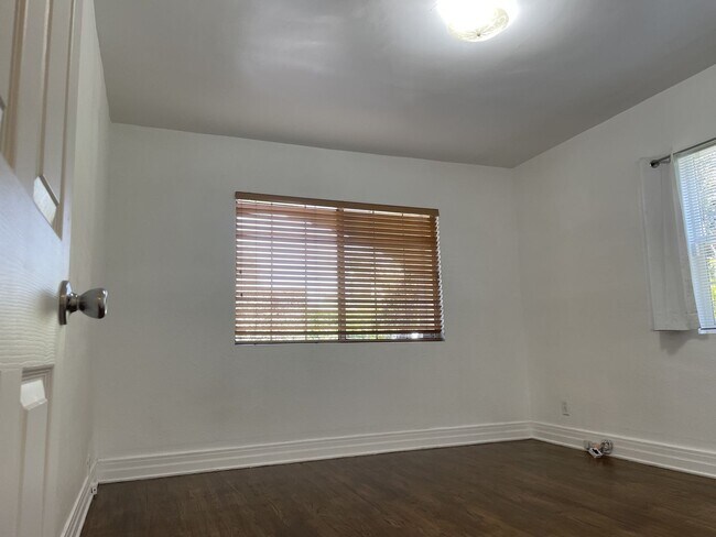 Foto del edificio - Private Single Family Home in Central Quie...