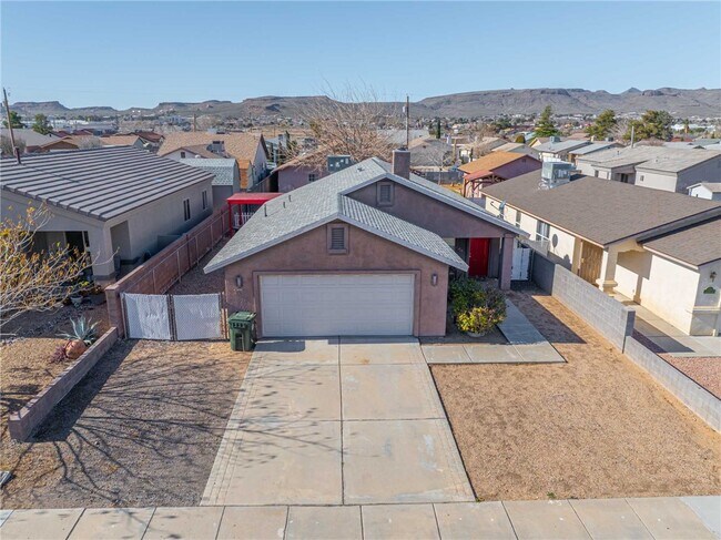 Building Photo - 3571 N Moore St