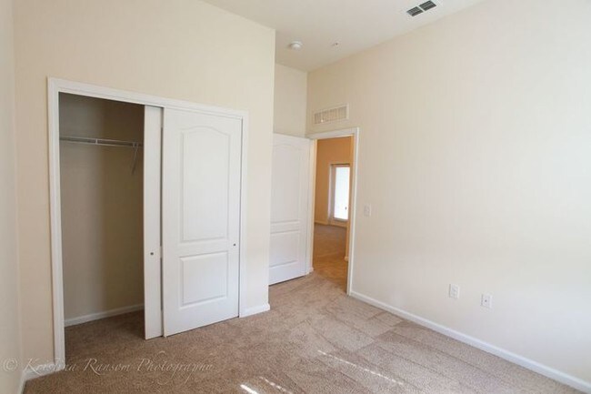 Building Photo - 130 Burnett Ct. #101