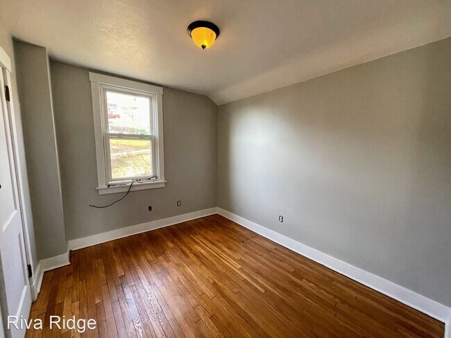 Foto del edificio - 3 br, 1 bath House - 1018 Woodbourne Avenue