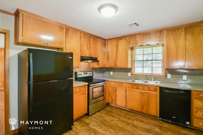 Building Photo - Lovely 3 Bedroom Located on Cul-de-Sac!