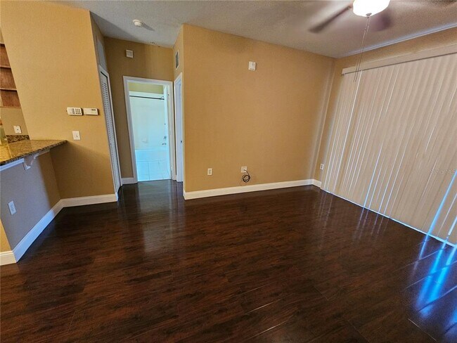 Foto del edificio - 6151 Metrowest Blvd