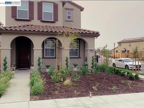 Building Photo - 2266 Stunham Ln