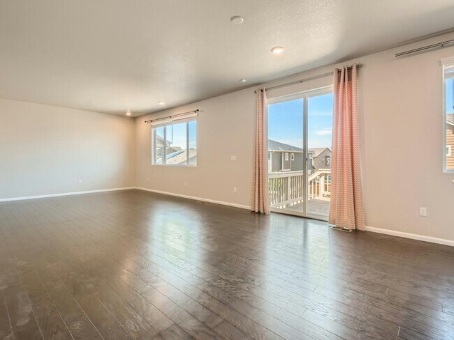 Building Photo - 9405 Quintero St