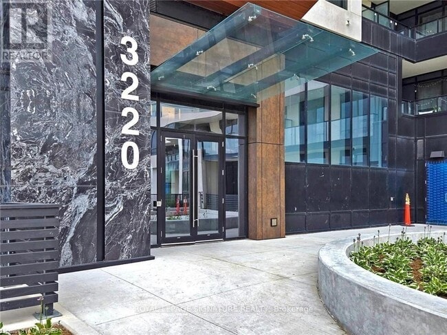 Building Photo - 3220 William Coltson Ave