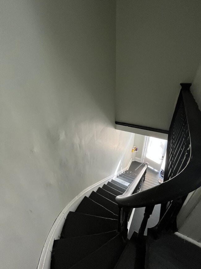 Building Photo - 216-218 Tinkler St