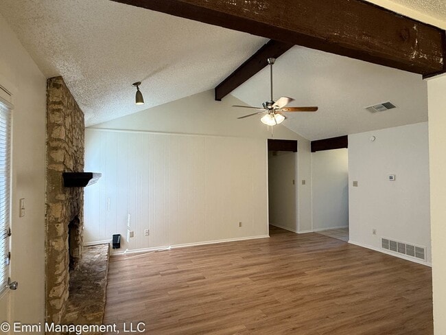 Building Photo - 1408 Garnet Rd