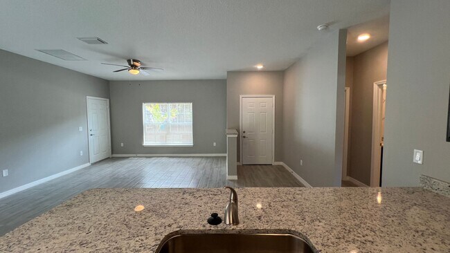 Foto del edificio - FANTASTIC 3 BD/2BA Home in Beautiful Palm ...