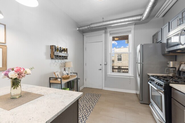 Foto del edificio - 846 W Sheridan Rd