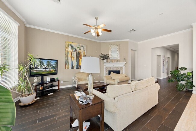 Building Photo - 25819 Oakwood Knoll Dr