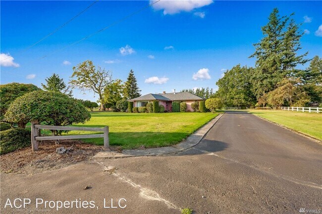 Foto del edificio - 3 br, 2 bath House - 202 W Lincoln Street