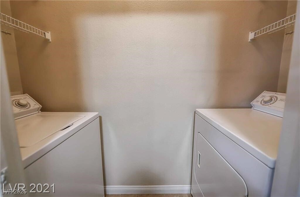 Primary Photo - 2900 Sunridge Heights Pkwy