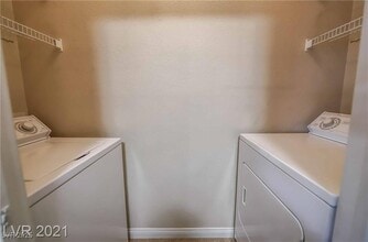 Building Photo - 2900 Sunridge Heights Pkwy