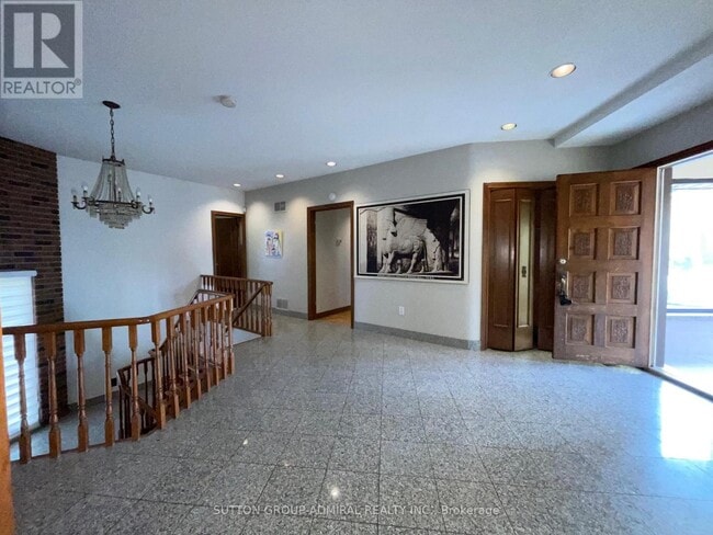 Building Photo - 10623 Clarkway Dr