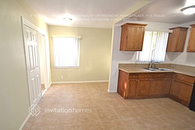 Building Photo - 7447 Loma Verde Ave