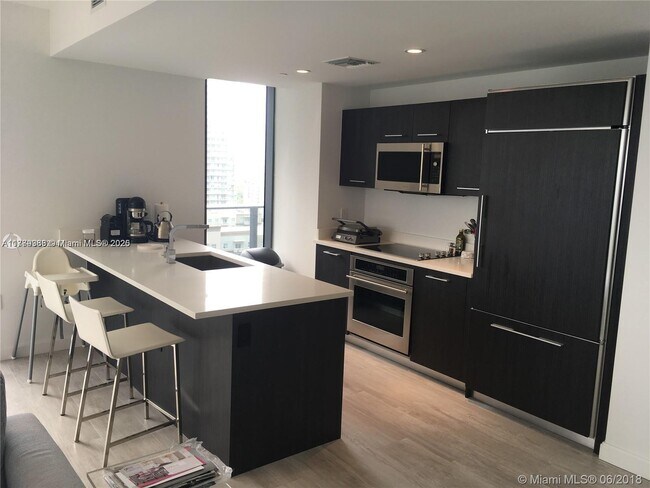 Foto del edificio - 45 SW 9th St
