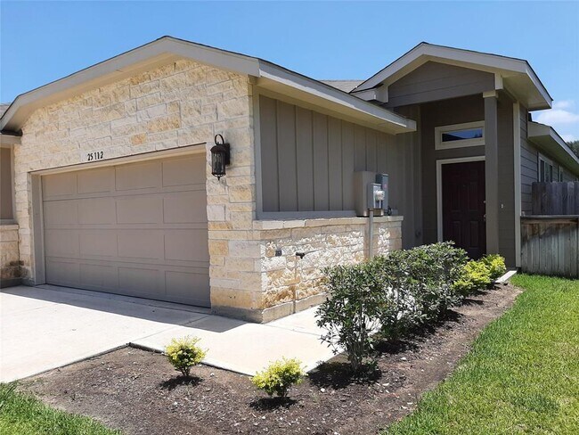 Building Photo - 9757 Grosbeak Ln