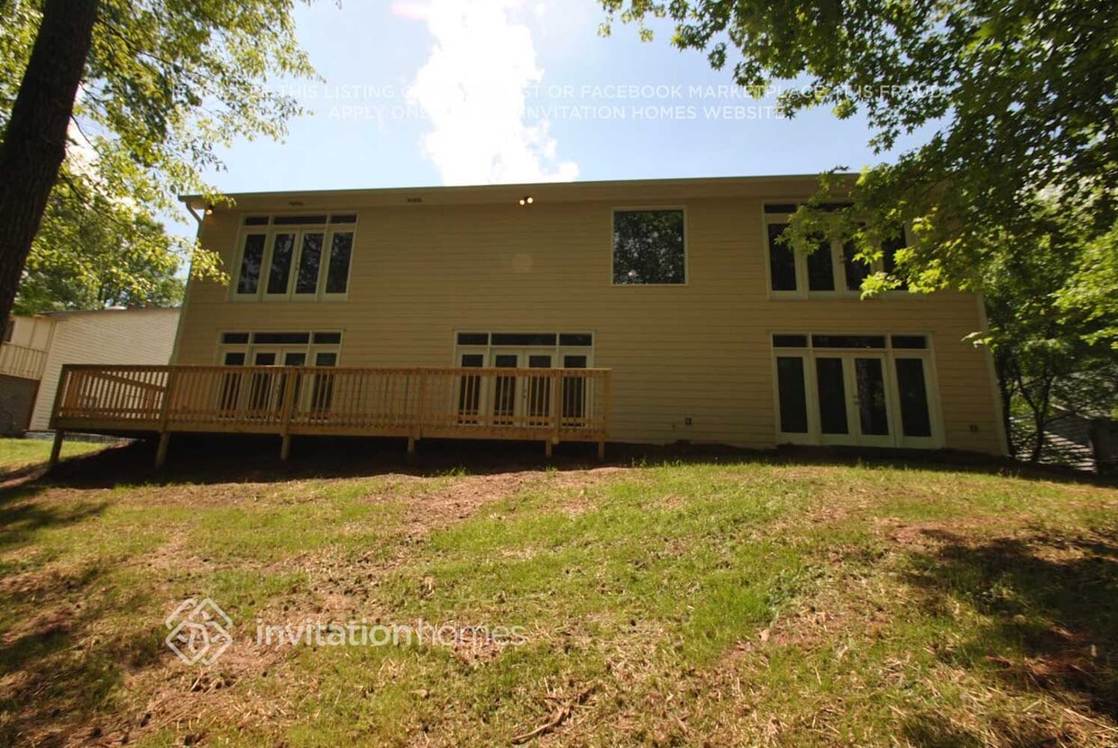 Building Photo - 4386 Springfield Dr