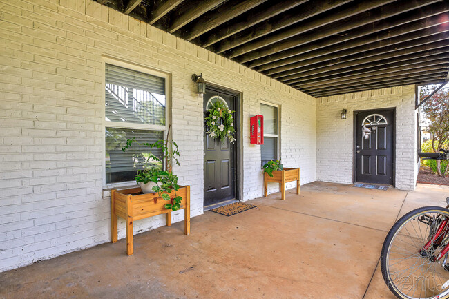 Breezeway - The Ridges at Bentonville