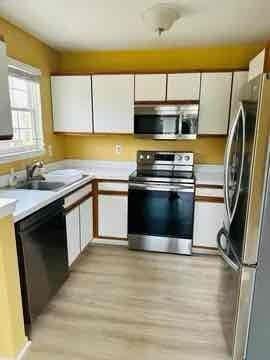 Building Photo - 16423 Claremont Dr