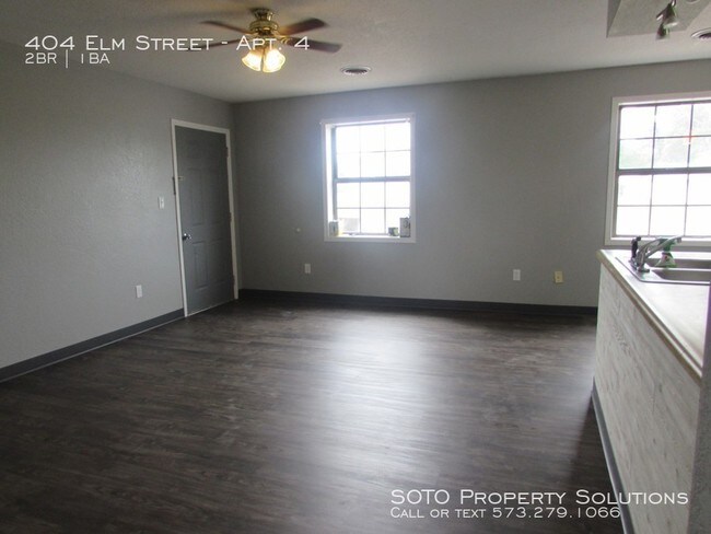Building Photo - 2BD/1BA Main Level Apartment in Scott City