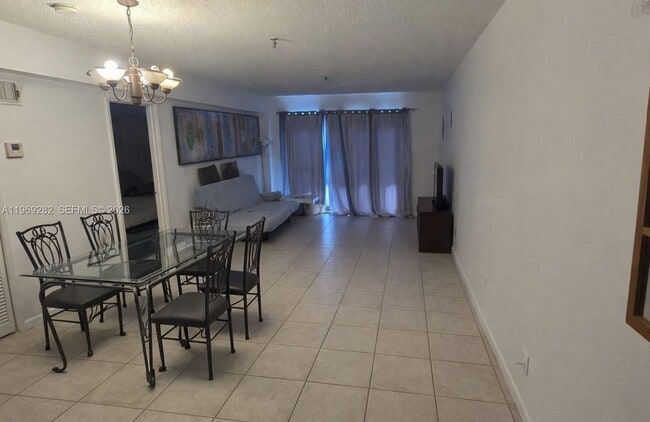 Foto del edificio - 201 180th Dr